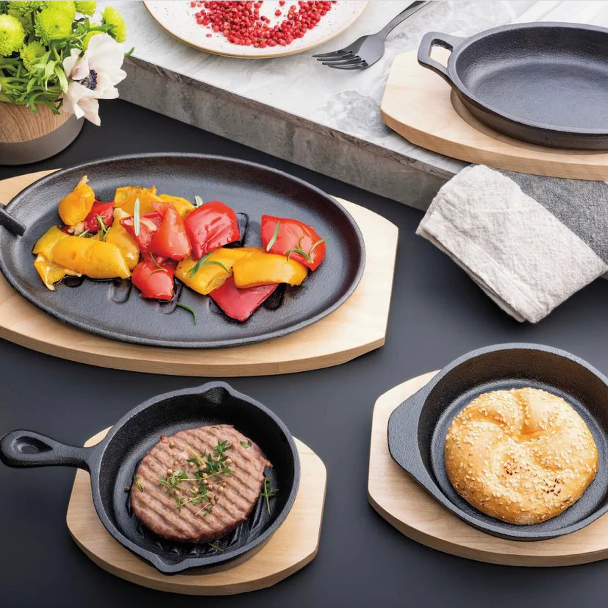 Cast Iron Pan 14cm Y133
