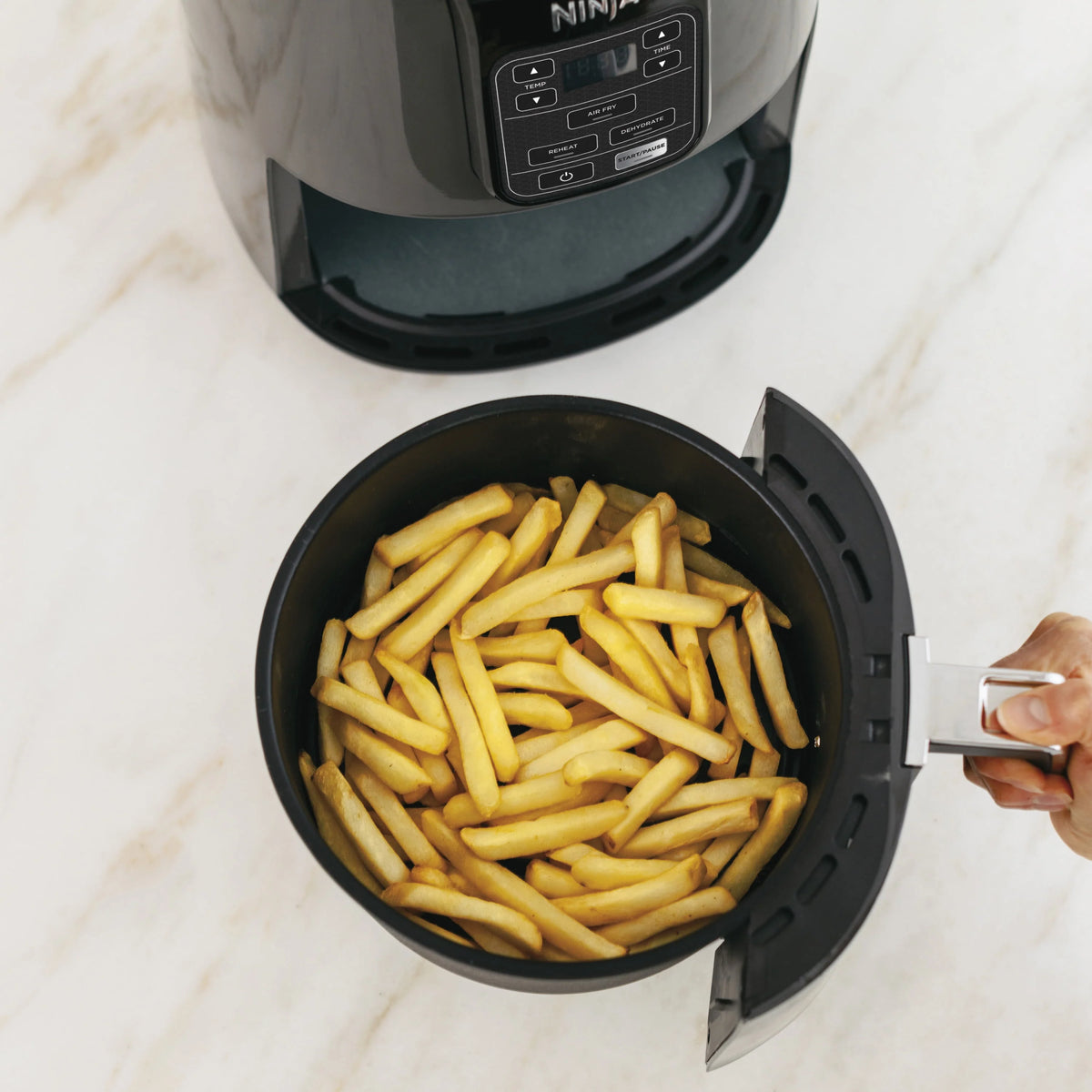 Black 4QT Air Fryer Q129461