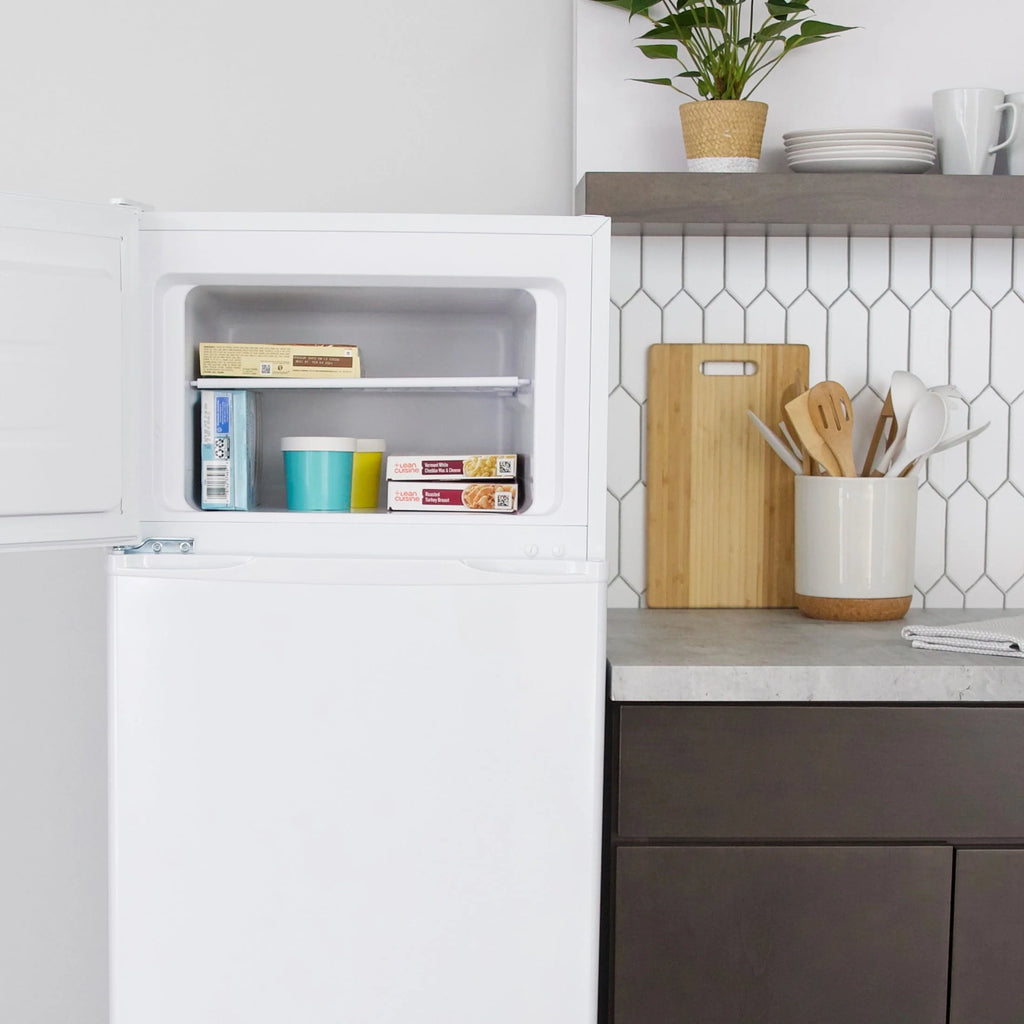 Top Freezer Refrigerator Stainless Steel Z858051