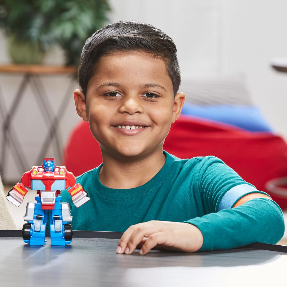 4.5-Inch Action Figure Converting Robot Toy B79684