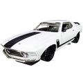 White 1/18 Diecast Car U71147