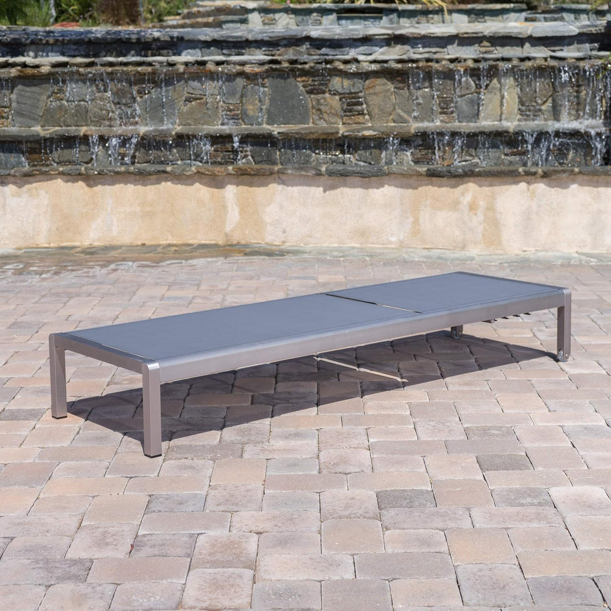 Silver / Dark Grey Outdoor Mesh Chaise Lounge G471