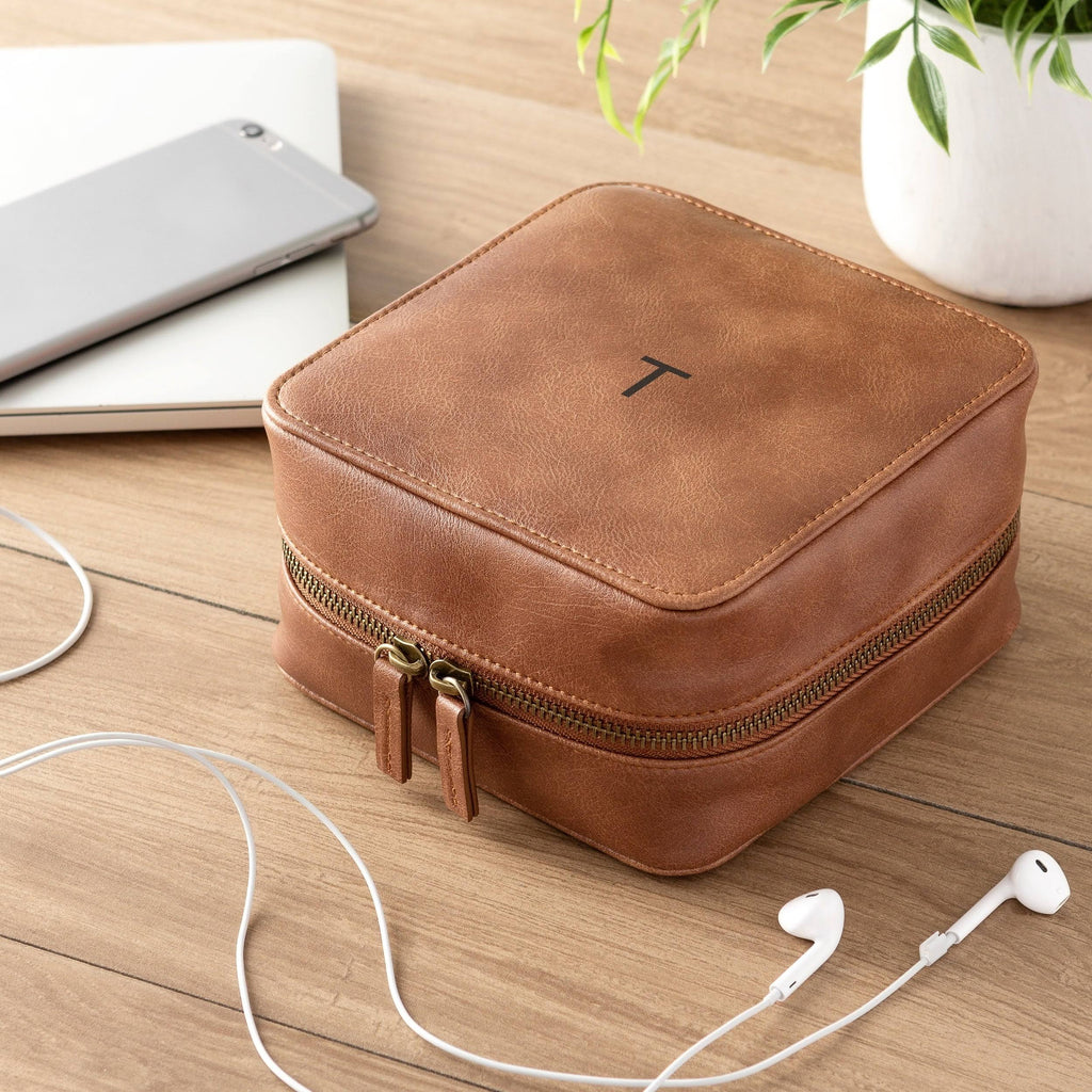 Personalized Travel Tech Case B98945