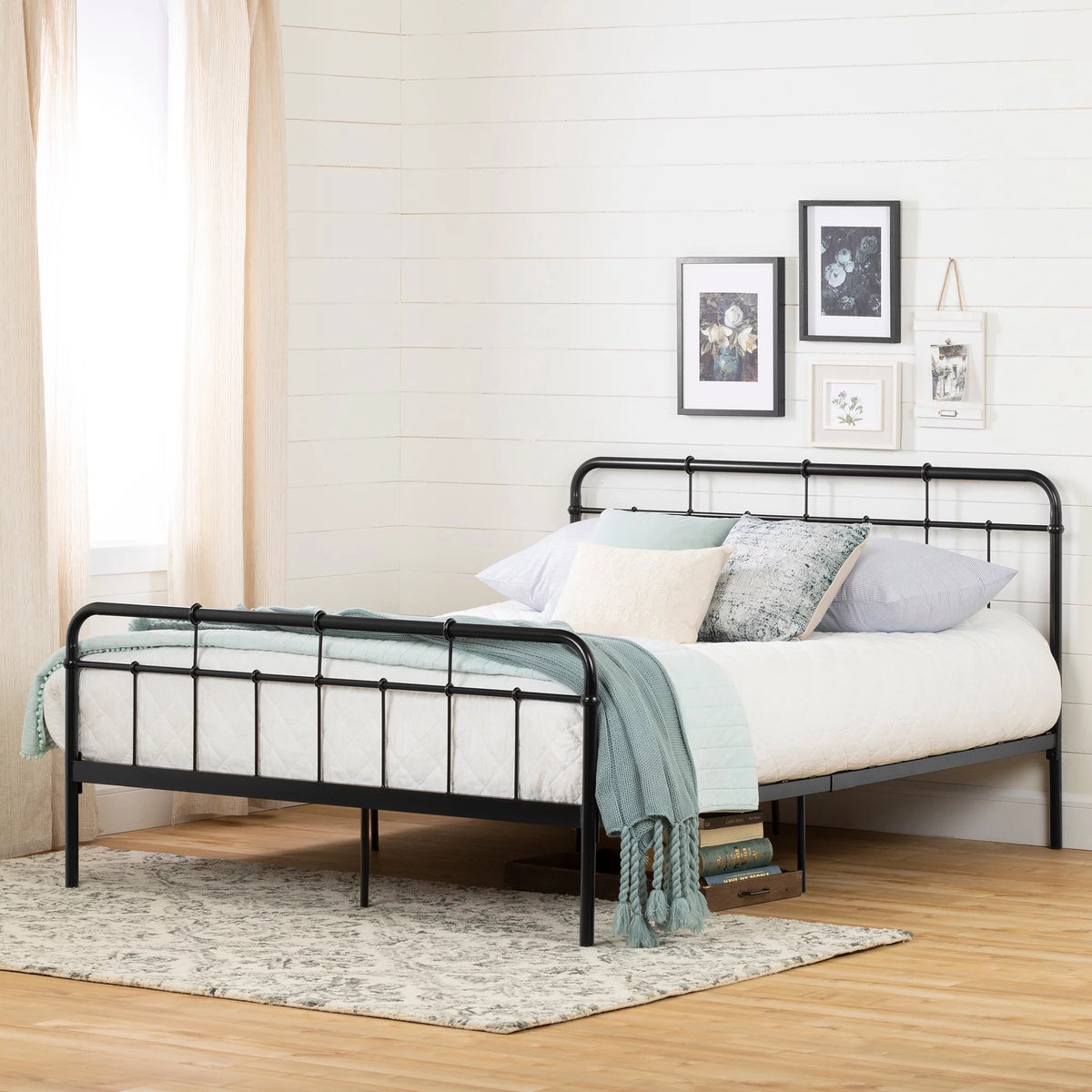 Queen Metal Platform Bed H489